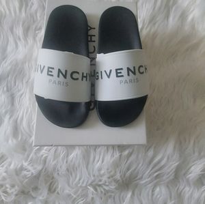 GIVENCHY logo design slide